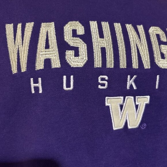 NEW Washington Huskies Colosseum Athletics Purple Prewashed Sweatshirt Men's L - Picture 3 of 8